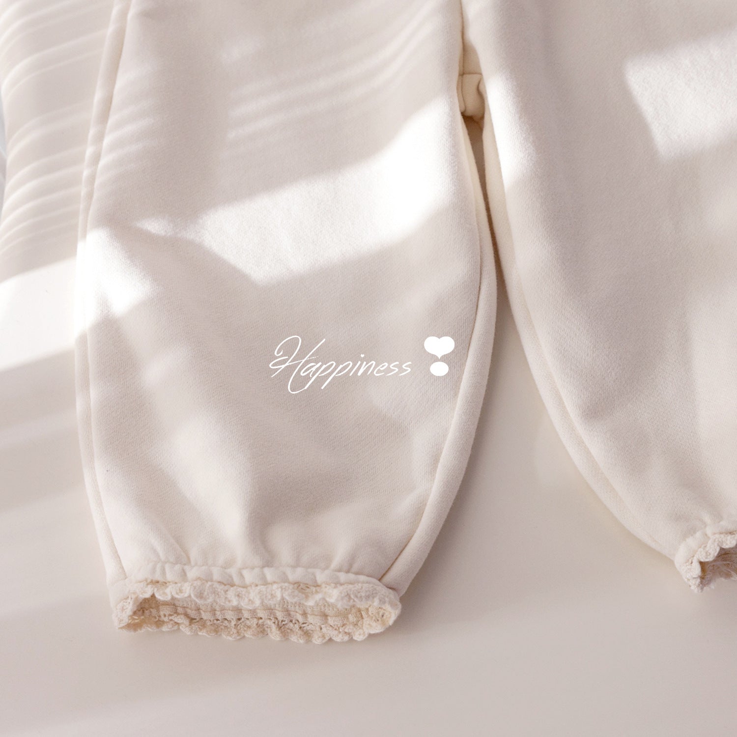 甘辛MIX♡ 女の子 スウェット セットアップ 韓国風 プリント レース アクセント おしゃれ かわいい カジュアルにも キレイめにも 入学式 春のおでかけ服　ID4227