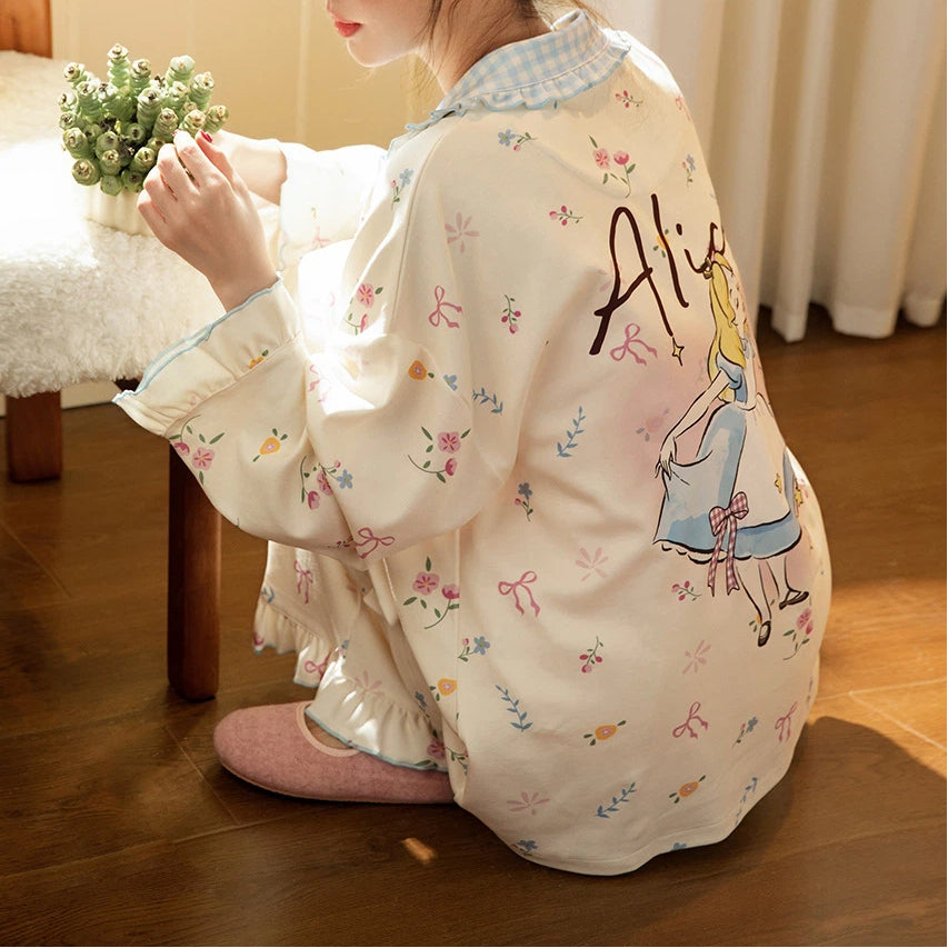 【ギフト】アリス パジャマ レディース 春秋 長袖 プリンセス風 かわいい フェミニン ガーリー 童話 キャラクター フリル レース 総柄 柔らか 肌触り 部屋着 ルームウェア セットアップ おしゃれ ギフト ID4250