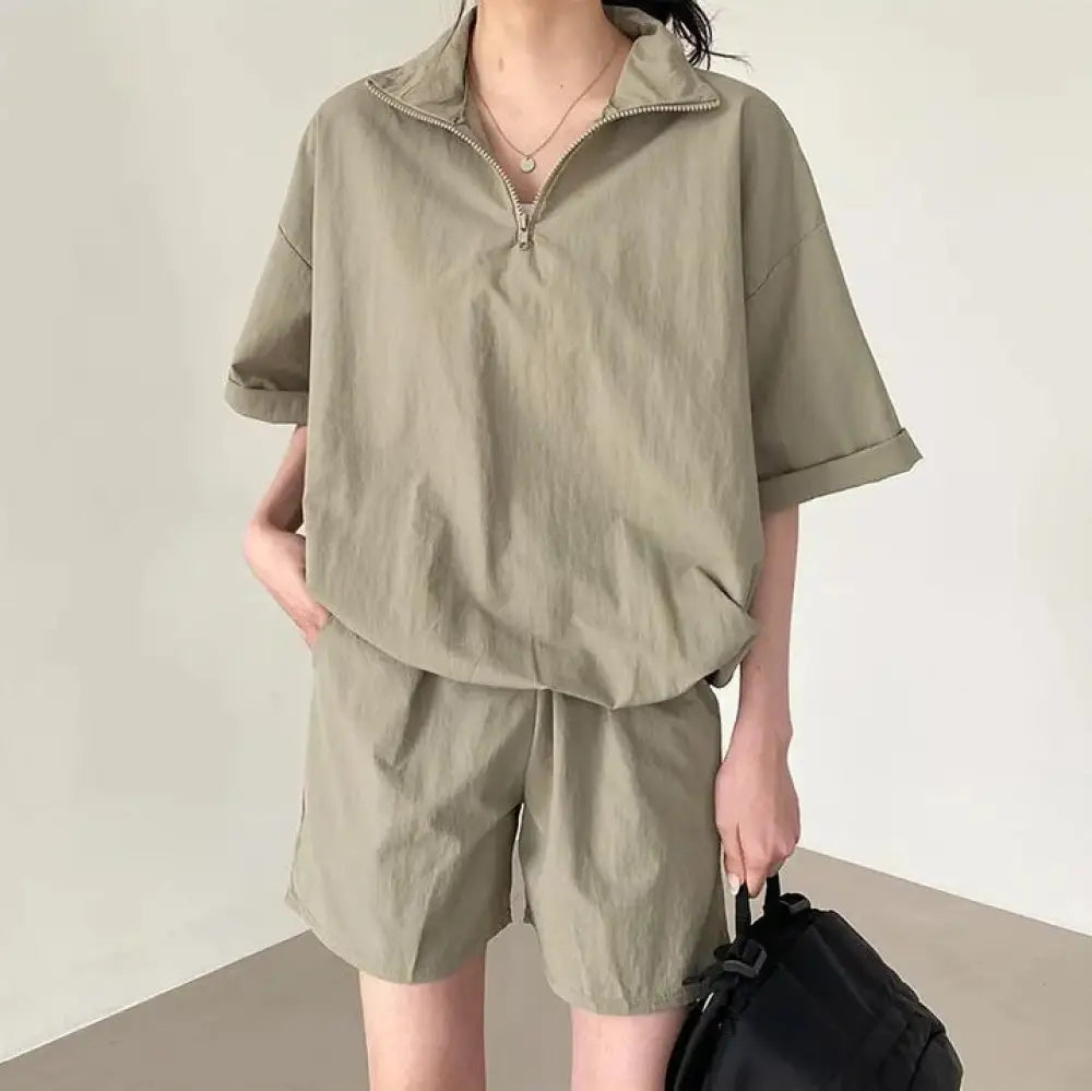 ID1485 2点セット レディース 夏用 韓国風 ジップアップ アウトドア 半袖セットアップ カジュアル スポーツショートパンツ ライトグリーン / M 外出着>セットアップ