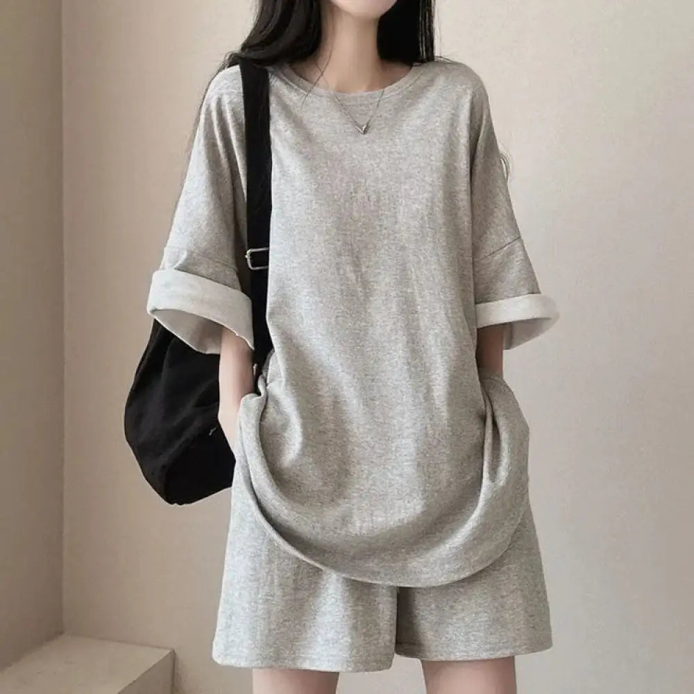 ID1295 4色展開 韓国風 レディース Tシャツ ショートパンツ セットアップ 夏 スポーツ カジュアル 膝上丈 無地 半袖 外歩きOK 通気性 快適 お得セット ダークグレー / M 外出着＞セットアップ