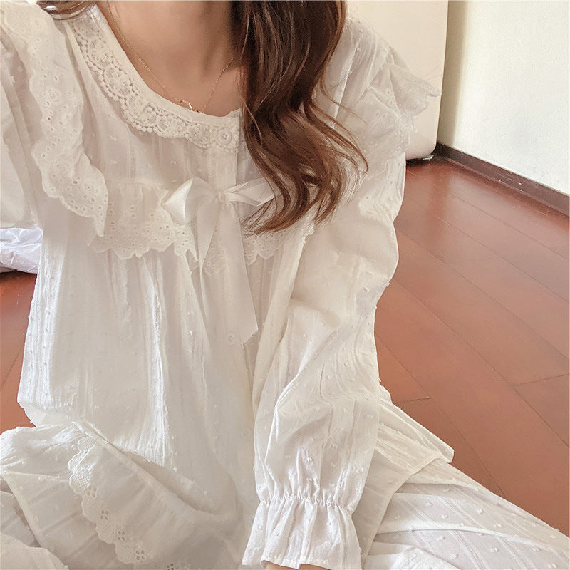 レース パジャマ レディース 長袖 ホワイト エレガント プリンセス風 韓国スタイル 花柄 刺繍 上品 女性らしい ルームウェア 部屋着 セットアップ おうち時間 リラックス ギフト ID4235