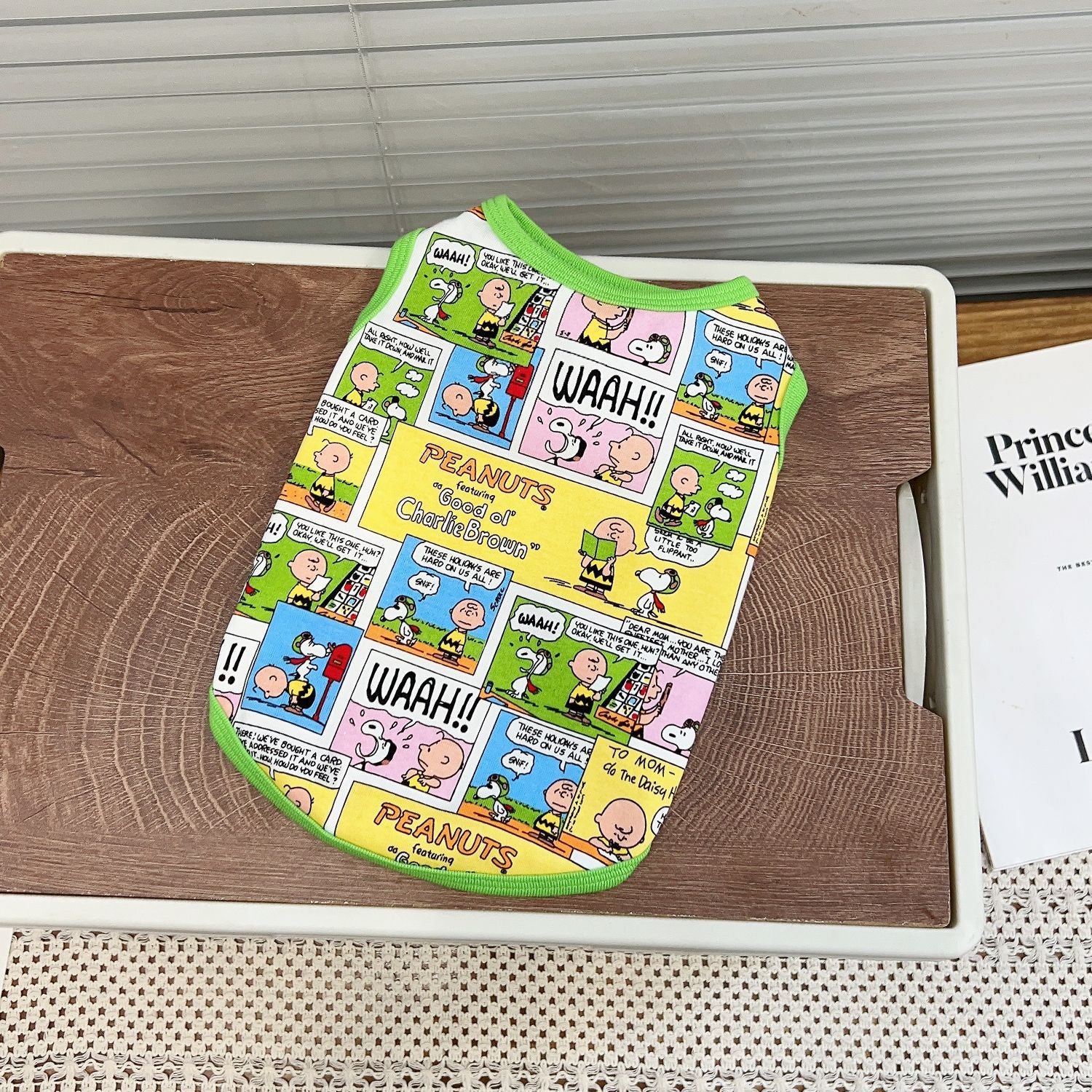 スヌーピー柄 デザイン感 春 犬 服 ペットウェア 小型犬 中型犬 おしゃれ かわいい 韓国風 薄手 ドッグウェア 猫服 猫用ウェア 通気性抜群 カラフル 定番 人気 お出かけ 散歩 室内飼い ペット服 涼しい 快適 コットン ボタン付き 着脱簡単 ID4218