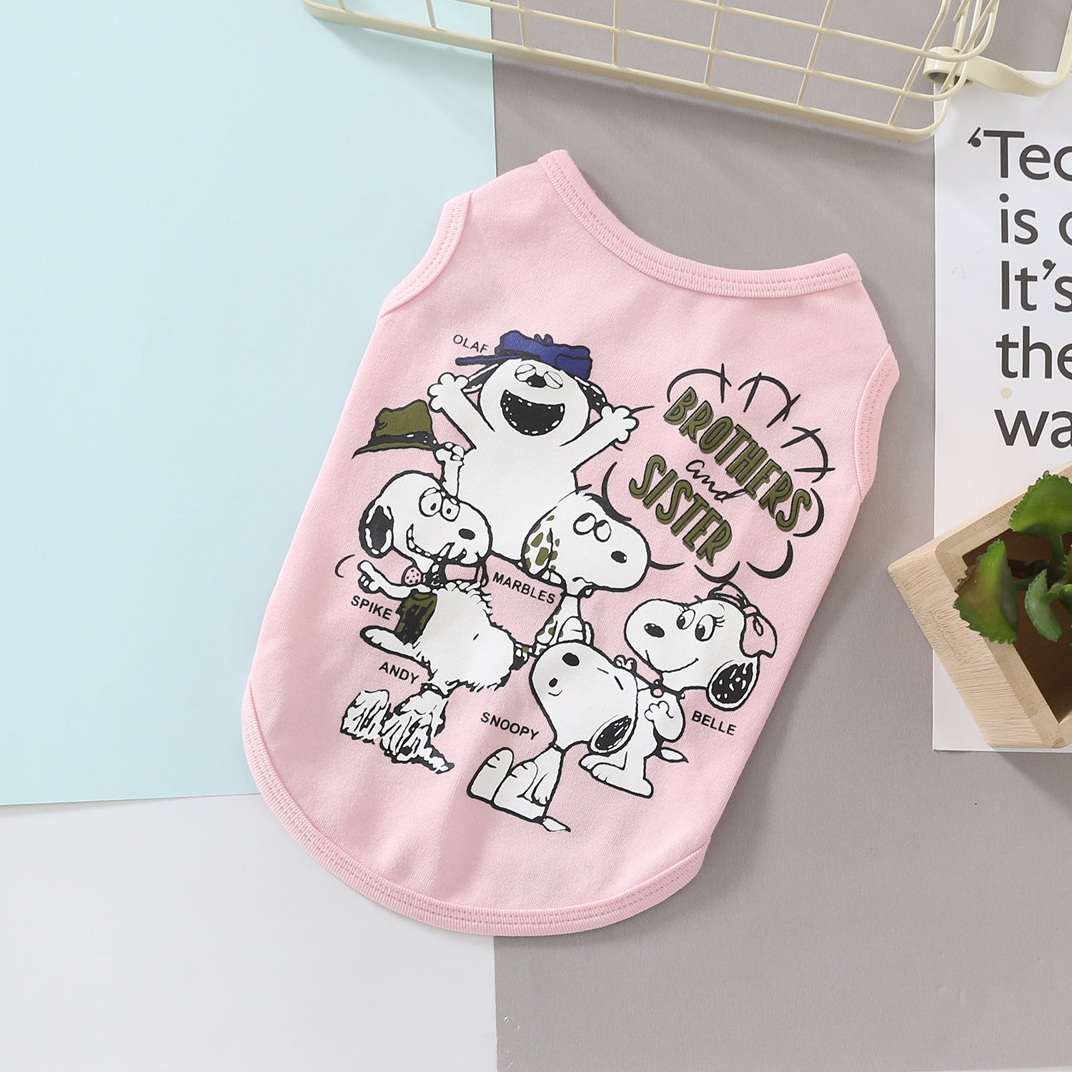 ピンク 犬服 春服 つなぎ服 カバーオール 快適かわいい おしゃれなペット服 グッドシリーズ服ー スヌーピー柄 中型犬 小型犬 大型犬 大きいサイズあり ID4214