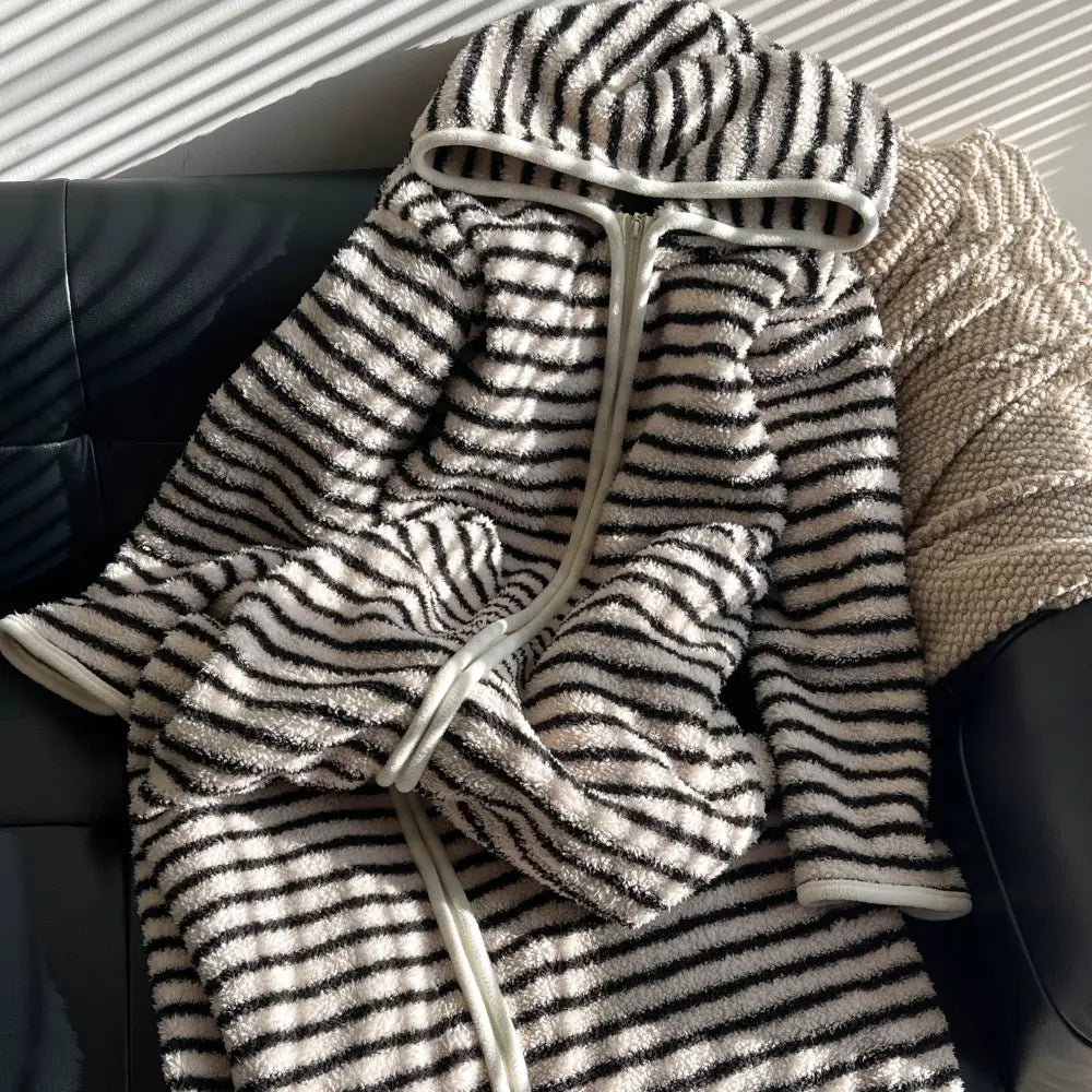 【9色展開】ルームウェア レディース もこもこ 冬 ワンピース パジャマ かわいい 着る毛布 ガウン 長袖 前開き ロング 部屋着 ゆったり ブラック / フリー（通常版） レディース＞ワンピース