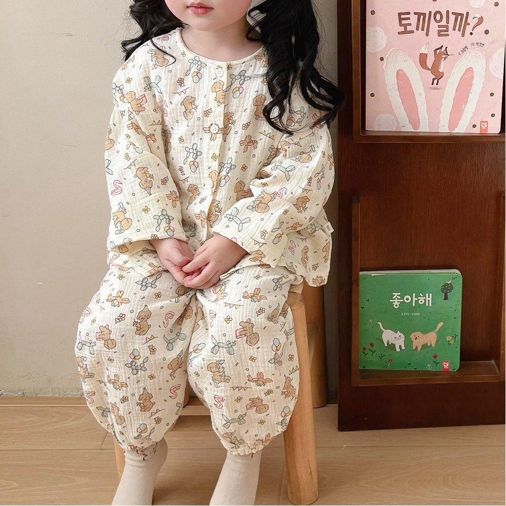 多色展開 キッズ パジャマ 子供 男女兼用 ユニセックス 男の子 女の子 春 夏 薄手 ギャザー やわらか 肌触り インスタ映え おしゃれ 可愛い オシャレ カジュアル ルームウェア 部屋着 セットアップ 着心地 プレゼント ギフト ID4241