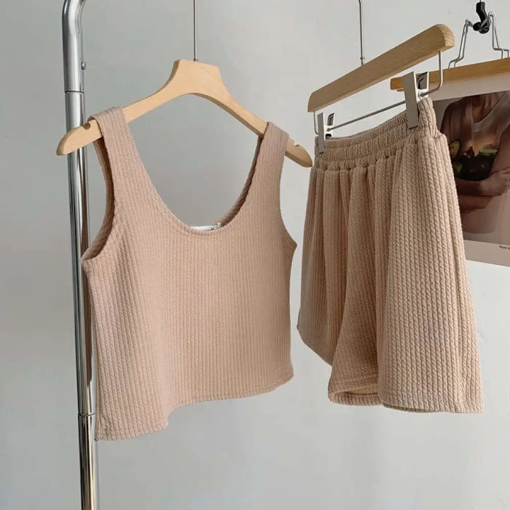 ID1611 キャミソール セットアップ レディース 上下セット 夏 春 タンクトップ ショートパンツ 短パン タイト フィット 部屋着 パジャマ ルームウェア 涼しい インナー 下着 スポーツウェア グレー ベージュ ブラック 黒