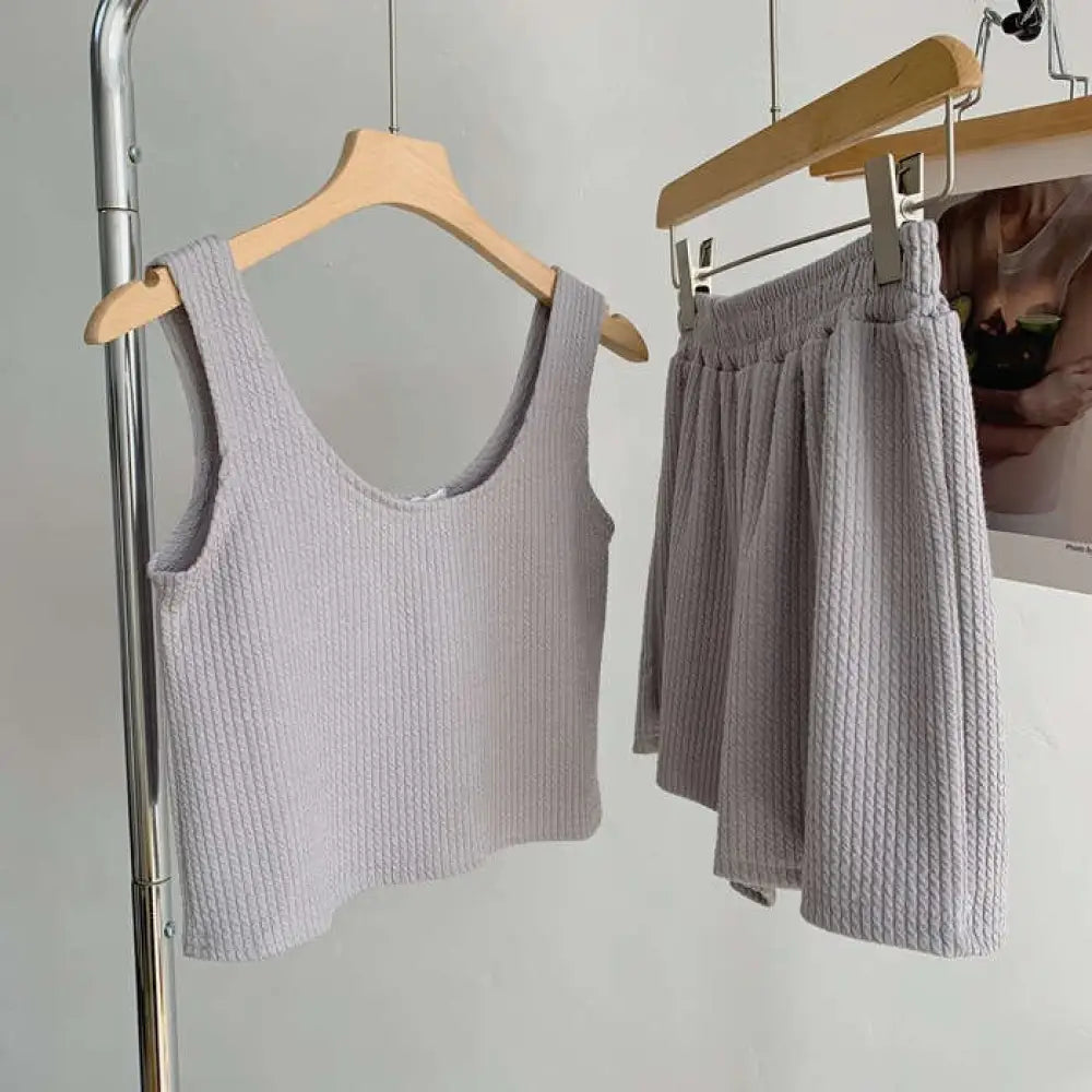 ID1611 キャミソール セットアップ レディース 上下セット 夏 春 タンクトップ ショートパンツ 短パン タイト フィット 部屋着 パジャマ ルームウェア 涼しい インナー 下着 スポーツウェア グレー ベージュ ブラック 黒