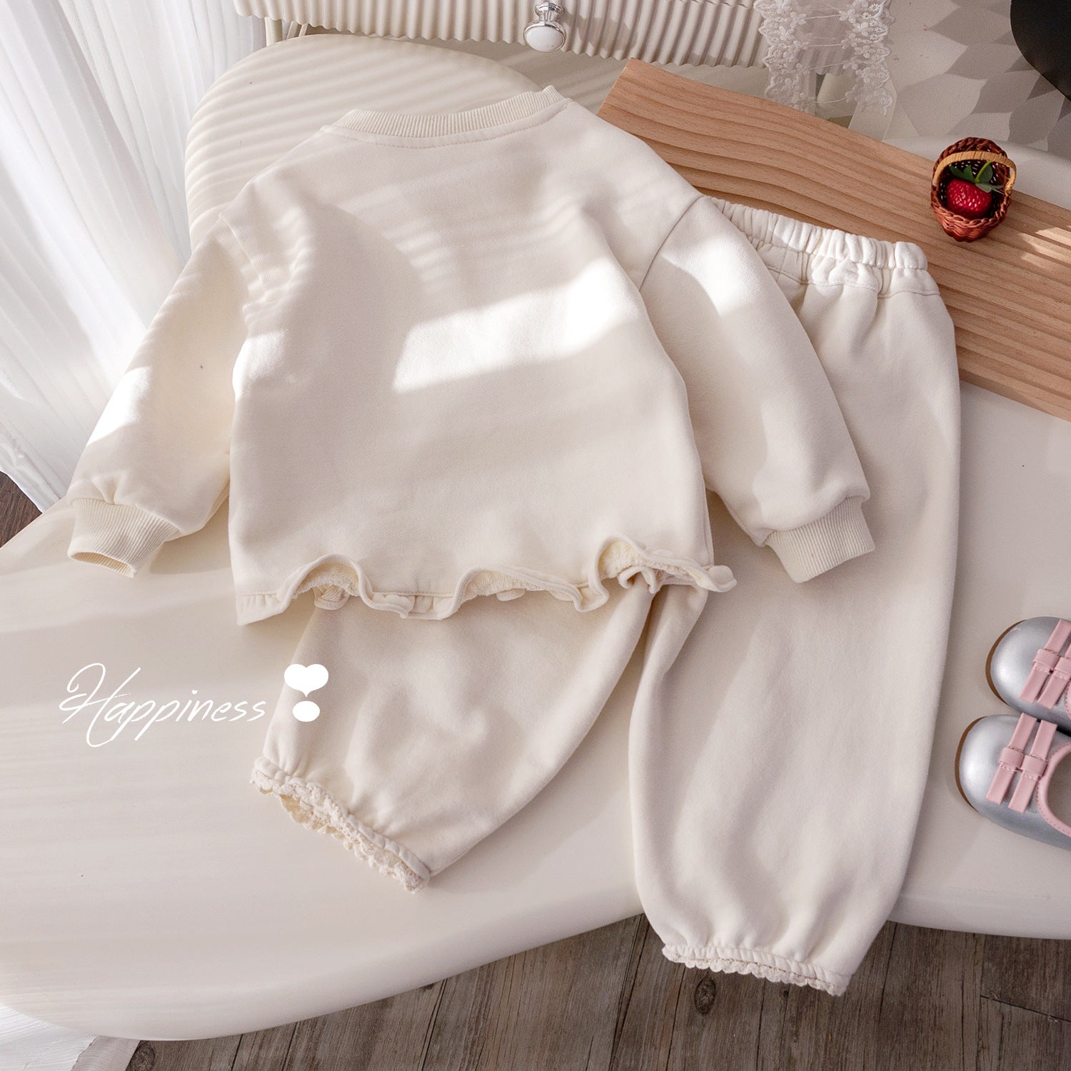 甘辛MIX♡ 女の子 スウェット セットアップ 韓国風 プリント レース アクセント おしゃれ かわいい カジュアルにも キレイめにも 入学式 春のおでかけ服　ID4227