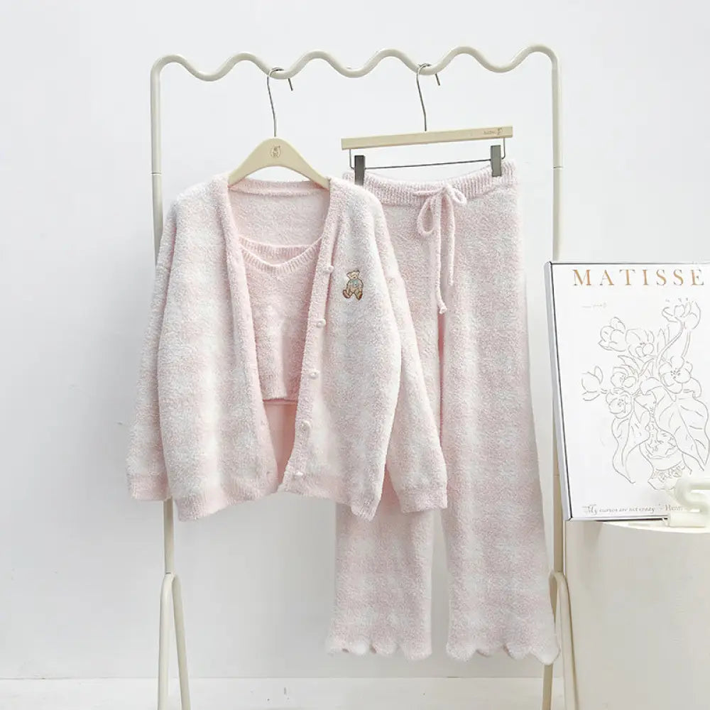 冬 韓国風 かわいい 刺繍 ベア ソフトパジャマ Vネック カーディガン キャミソール 3点セット 厚手 ルームウェア レディース ID3052 ピンク / フリー