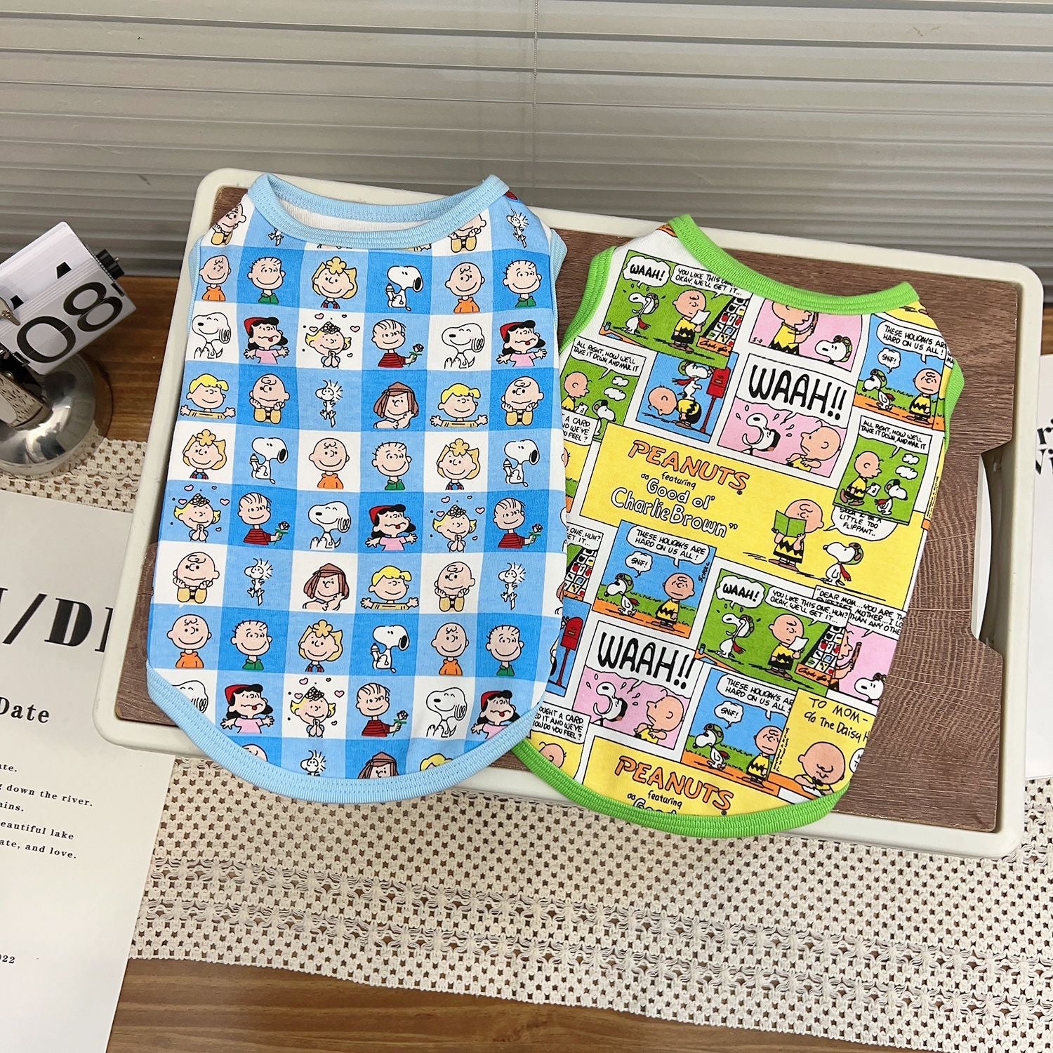 スヌーピー柄 デザイン感 春 犬 服 ペットウェア 小型犬 中型犬 おしゃれ かわいい 韓国風 薄手 ドッグウェア 猫服 猫用ウェア 通気性抜群 カラフル 定番 人気 お出かけ 散歩 室内飼い ペット服 涼しい 快適 コットン ボタン付き 着脱簡単 ID4218