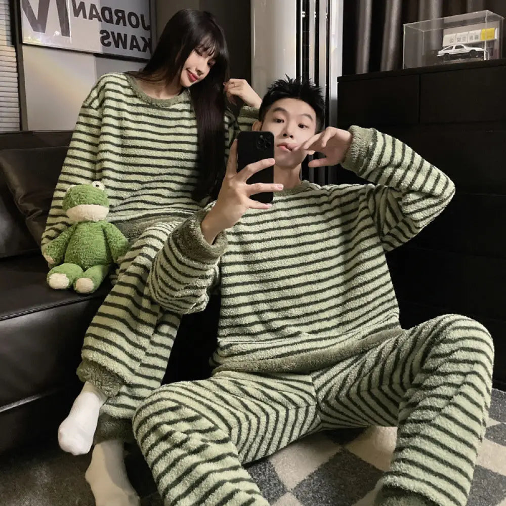 フランネル カップル パジャマ レディース 秋冬 厚手 保温 ストライプ メンズ 大サイズ フリース ホームウェア セットアップ 暖かい 柔らかい 快適 おしゃれ ルームウェア 自宅用 ID3009 グリーン / M