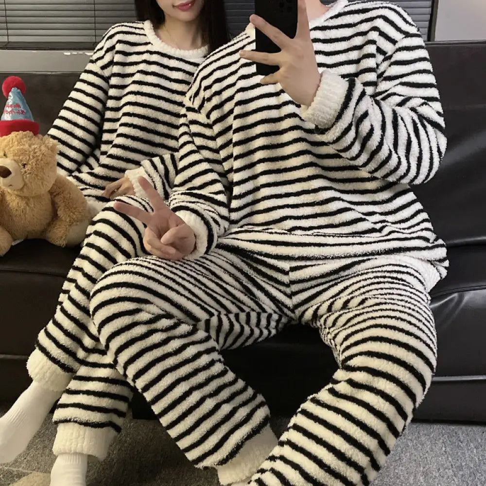 フランネル カップル パジャマ レディース 秋冬 厚手 保温 ストライプ メンズ 大サイズ フリース ホームウェア セットアップ 暖かい 柔らかい 快適 おしゃれ ルームウェア 自宅用 ID3009 ベージュ / M