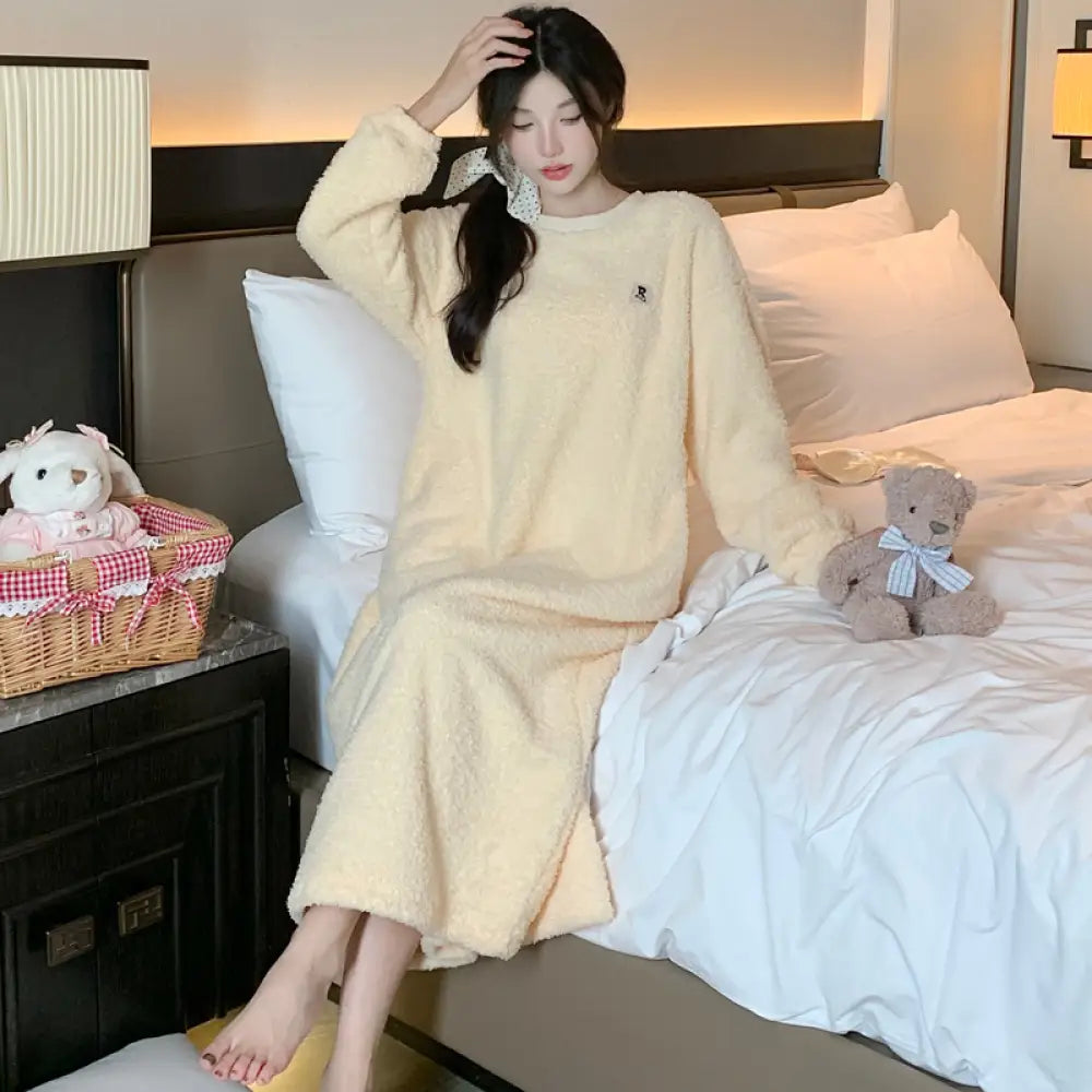 フリース 睡眠ドレス レディース 冬季 起毛 厚手 パジャマ ゆったり 大きいサイズ ロングドレス フランネル ルームウェア ID2639 ベージュ / M