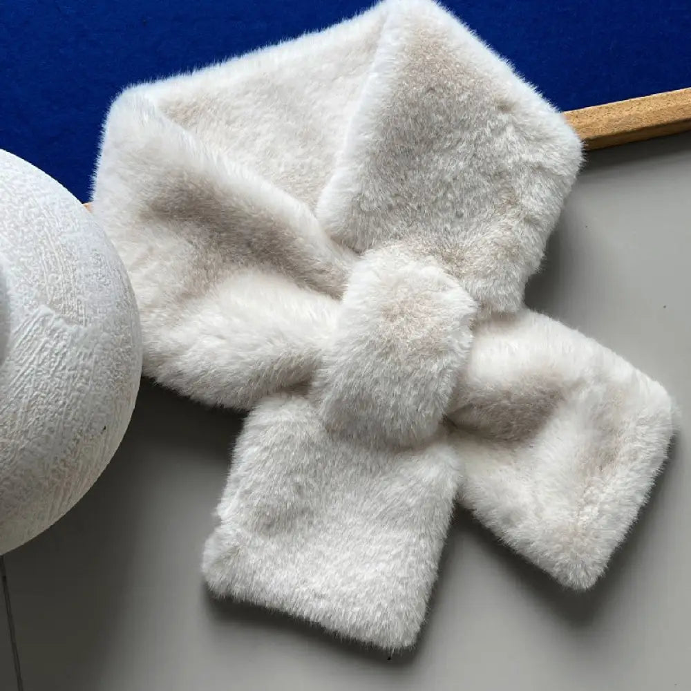 ふわふわ マフラー レディース 冬 暖かい フェイクファー もこもこ 柔らかい 防寒 小顔効果 かわいい アニマル柄 シンプル コーデ万能 ふわもこ スヌード 秋冬 ギフト おしゃれ クリスマス ギフト かわいい クリスマスプレゼント