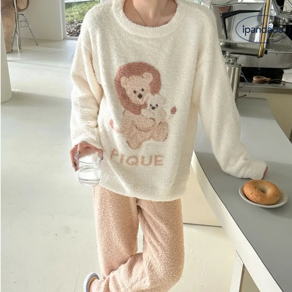 ふわふわ  パジャマ レディース 秋冬 厚手 保温 キャラクター ライオン コアラ くま 親子 ホームウェア セットアップ 暖かい 柔らかい 快適 おしゃれ ルームウェア 自宅用 リラックス 着心地 ナチュラル ゆったり ファミリー ID2562