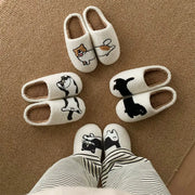 ふわもこ スリッパ レディース メンズ 猫 犬 刺繍 あったか ルームシューズ 冬用 可愛い 滑り止め 室内履き 軽量 柔らかい ペア ルームウェア もこもこ 防寒 暖かい 部屋履き 人気 家居スタイル ID3445