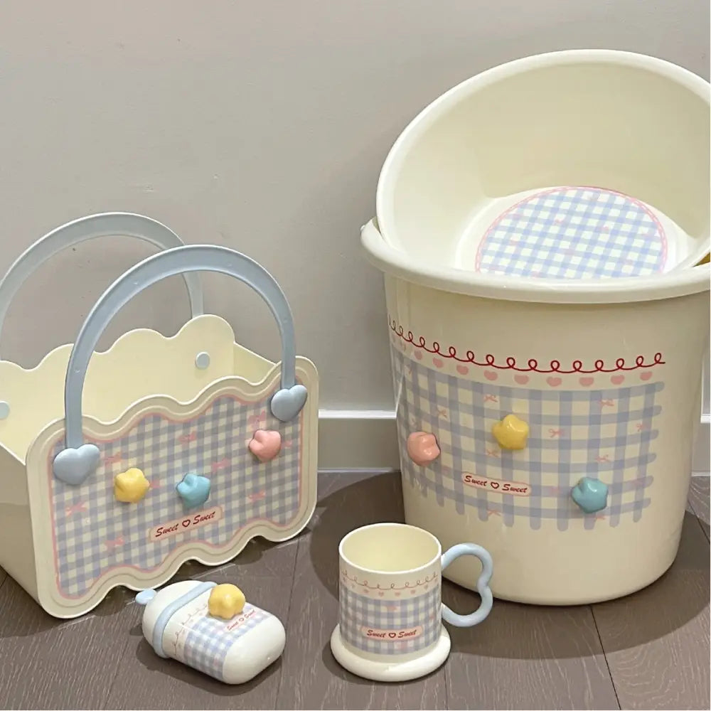 高美観 洗濯道具 バケツ バス用品 開学 日用品 学生 宿舎 住校 洗面セット 耐久 加厚 洗顔ボウル 便利 シンプル おしゃれ バケツ ID2105 ブルー / 5点セット バケツ + 洗面器 + 洗面用バスケット + 旅行用