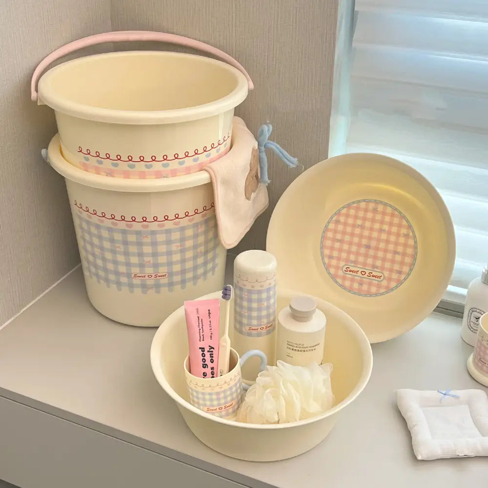 高美観 洗濯道具 バケツ バス用品 開学 日用品 学生 宿舎 住校 洗面セット 耐久 加厚 洗顔ボウル 便利 シンプル おしゃれ バケツ ID2105
