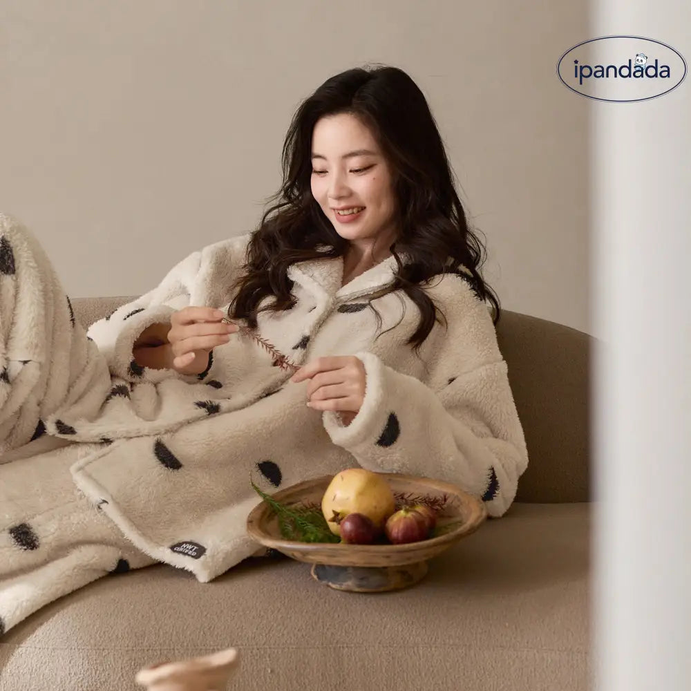 コーラルフリース パジャマ レディース 冬用 厚手 裏起毛 保温 ゆったり カジュアル フランネル ルームウェア 秋冬用 可愛い 暖かい あったか 長袖 部屋着 ふわもこ モコモコ クリスマスプレゼント ID3528