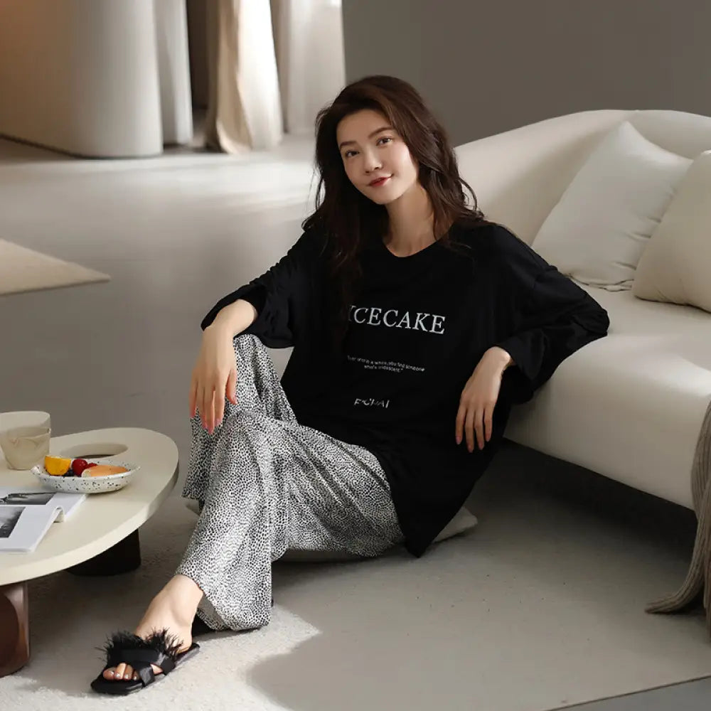 パジャマ レディース 長袖 Tシャツ チュニック 綿 ヒョウ柄 上下違う コットン プルオーバー 春 秋 ブラック ホワイト ルームウェア 2点セット 通年 ナイトウェア 上下セット セットアップ ロングスリーブ ロングパンツ 部屋着