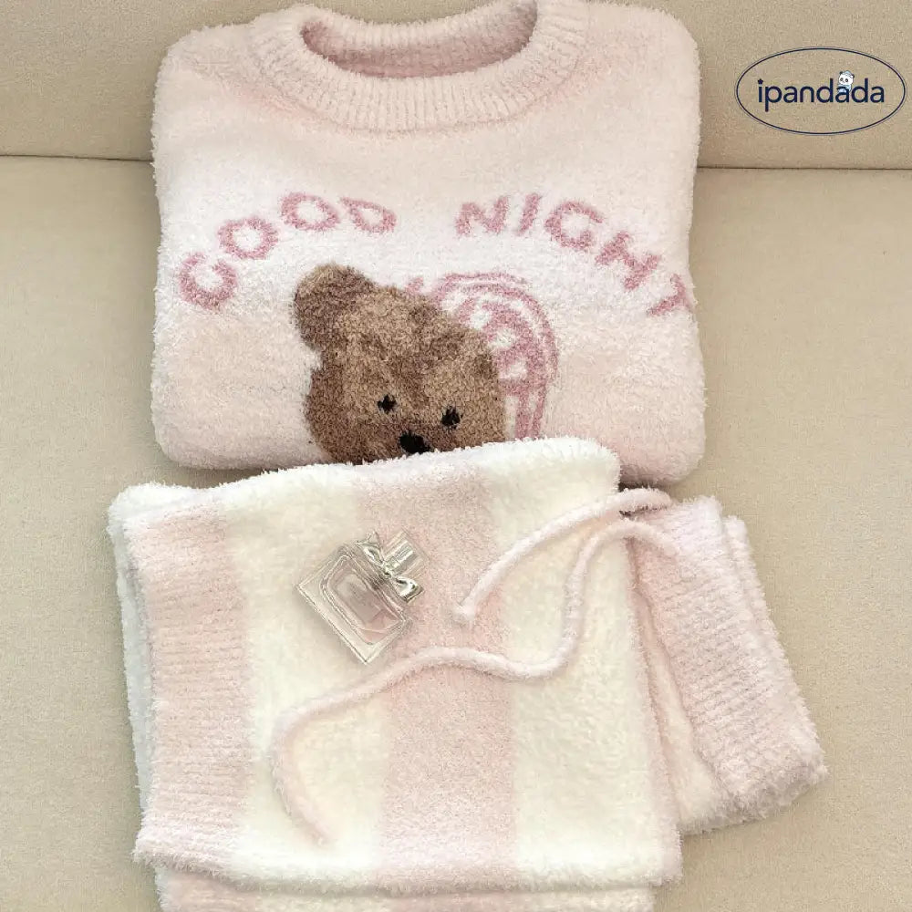 ふわもこ パジャマ レディース 冬用 小熊柄 セットアップ 長袖 トップス ロングパンツ 可愛い あったか ルームウェア 柔らかい 伸縮性 快適 部屋着 もこもこ 防寒 ナチュラル ピンク 人気 ID3446 レディース＞セットアップ