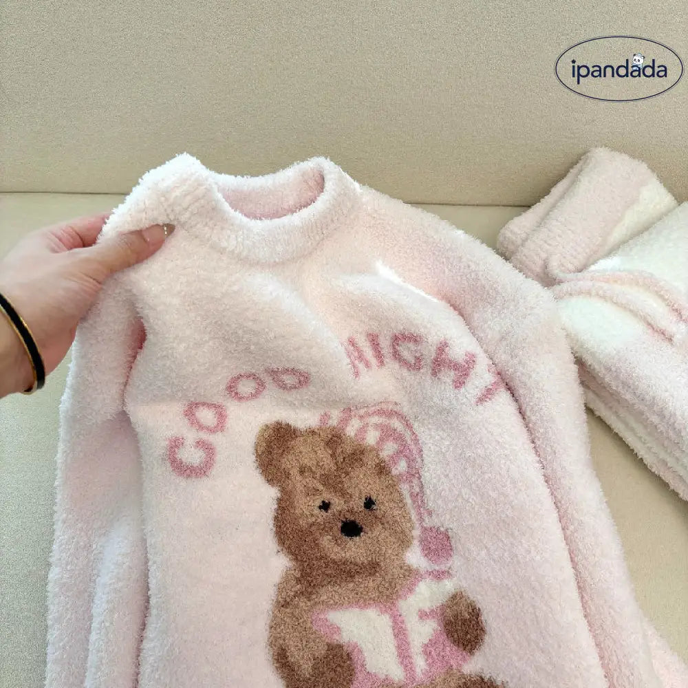 ふわもこ パジャマ レディース 冬用 小熊柄 セットアップ 長袖 トップス ロングパンツ 可愛い あったか ルームウェア 柔らかい 伸縮性 快適 部屋着 もこもこ 防寒 ナチュラル ピンク 人気 ID3446 レディース＞セットアップ
