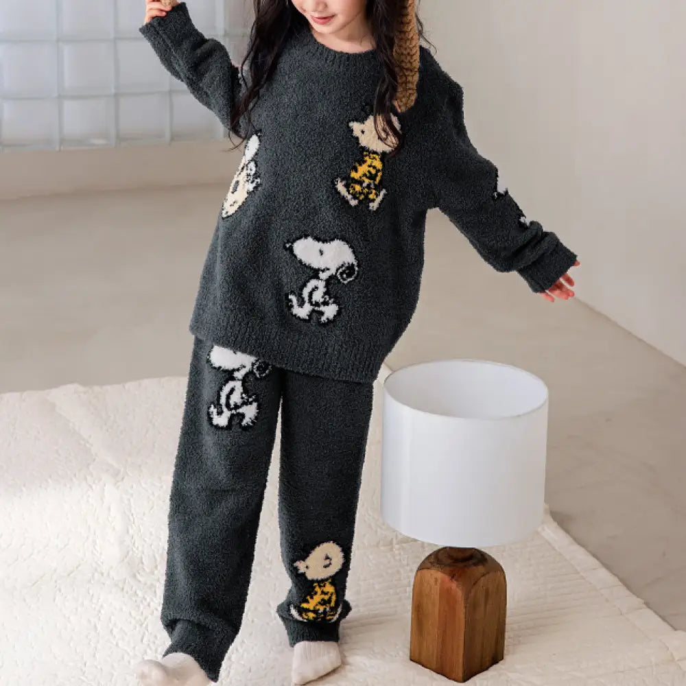 冬モデル コーラルフリース 子供用 パジャマ SNOOPY 可愛い刺繍 キャラクター柄 セット ホームウェア ID3217 女の子用 ダークグレー / 120cm