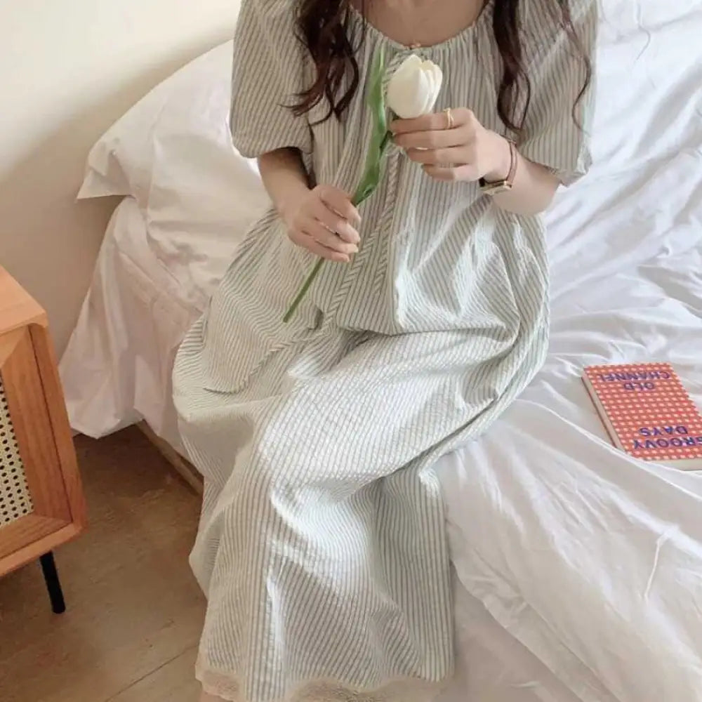 ID1615  韓国風 リボン付き ストライプ柄 ナイトドレス レディース 夏 2025新作 半袖 パジャマ ゆったり シンプルデザイン ルームウェア 外出可