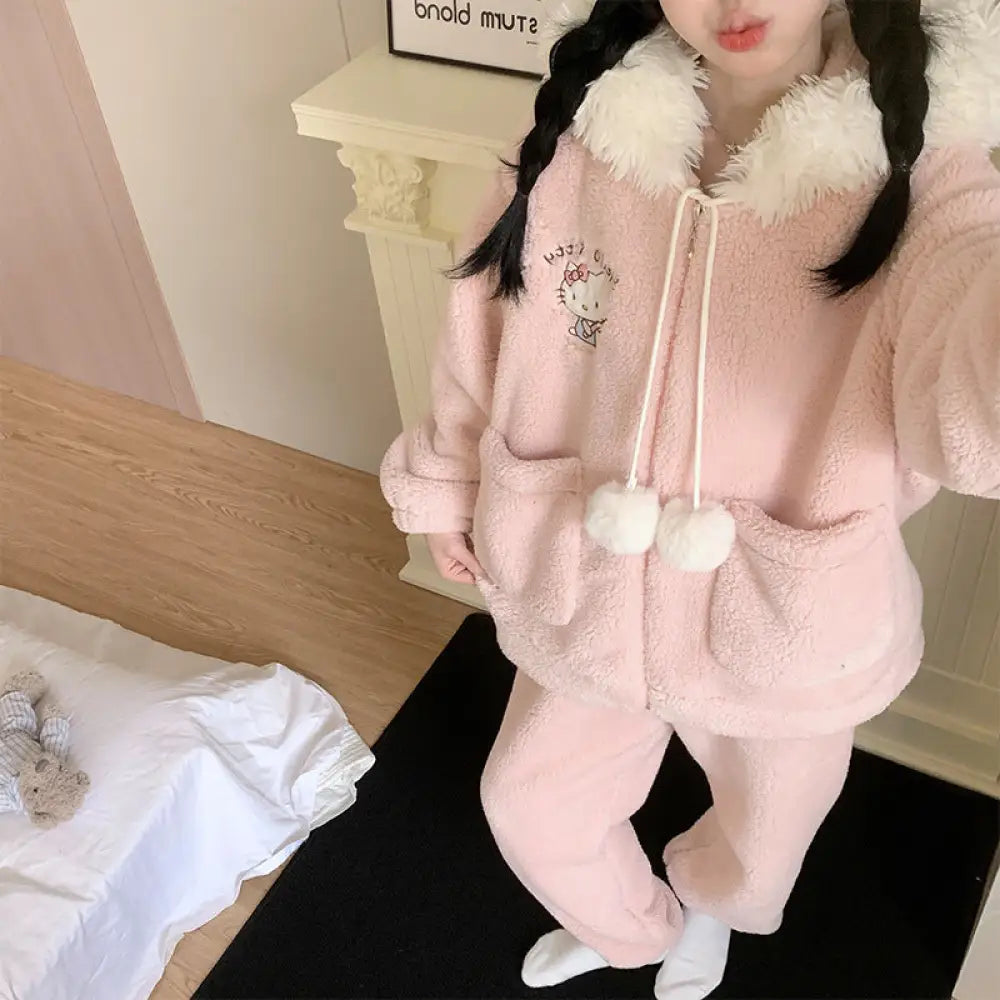 ハローキティ 部屋着 ふわもこ モコモコ フード付き サンゴフリース ハローキティ 部屋着 ふわもこ モコモコ フード付き サンゴフリース