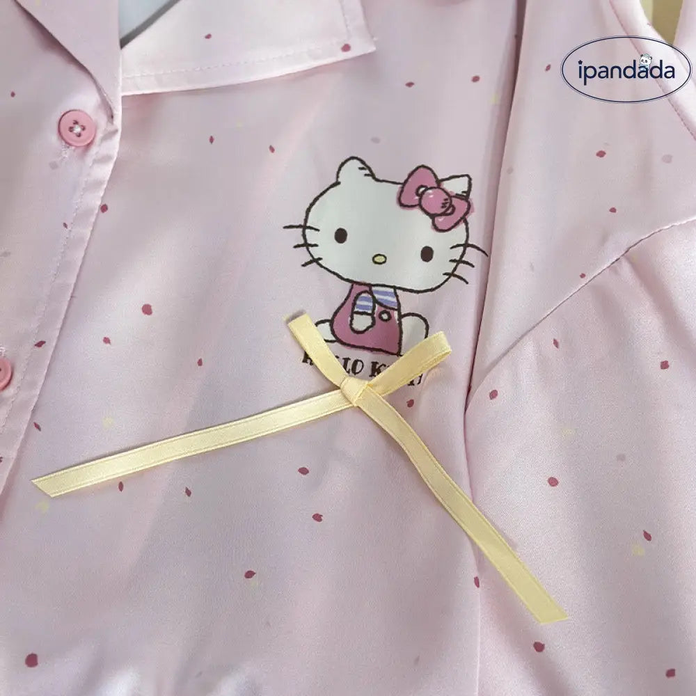 ハローキティ パジャマ レディース アイスシルク 夏 薄手 半袖 ショートパンツ 可愛い キャラクター カジュアル おしゃれ 部屋着 ホームウェア 肌触り 軽量 ストレッチ 人気 お出かけ対応 ルームウェア リラックス 快適 クール 夏用 暑さ 対策 おすすめID1890