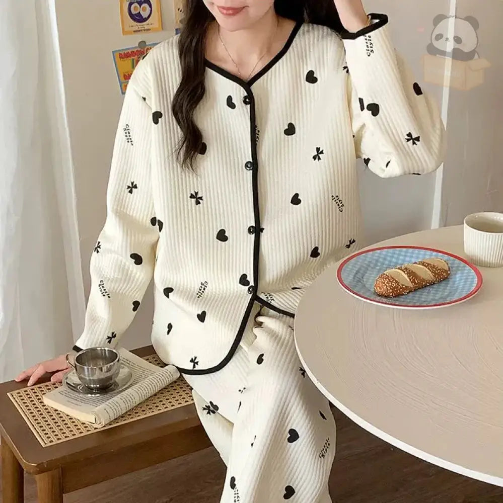 ハートパターン 配色 パジャマ 部屋着 ルームウェア 女性 レディース かわいい パジャマ 上下セット 通年使える 春 秋 寒暖差 リラックス 長袖 長ズボン レディース＞セットアップ