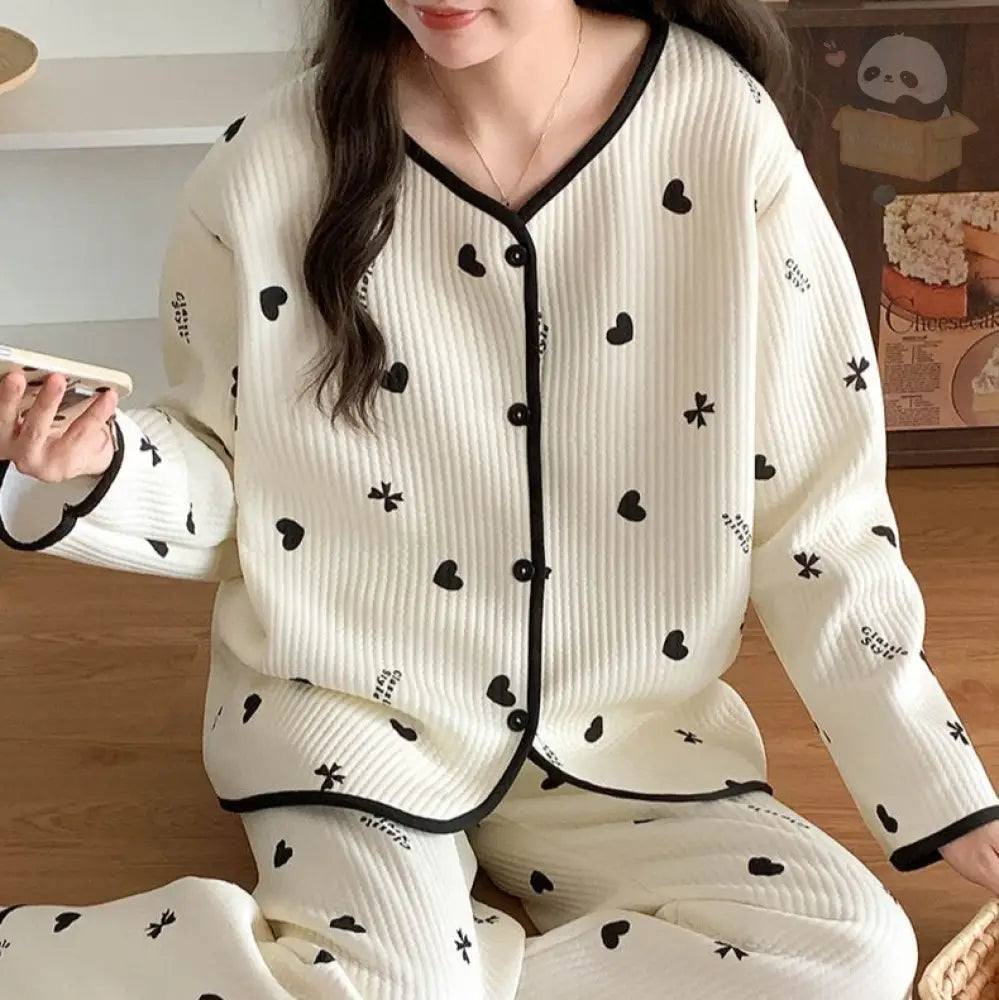 ハートパターン 配色 パジャマ 部屋着 ルームウェア 女性 レディース かわいい パジャマ 上下セット 通年使える 春 秋 寒暖差 リラックス 長袖 長ズボン レディース＞セットアップ