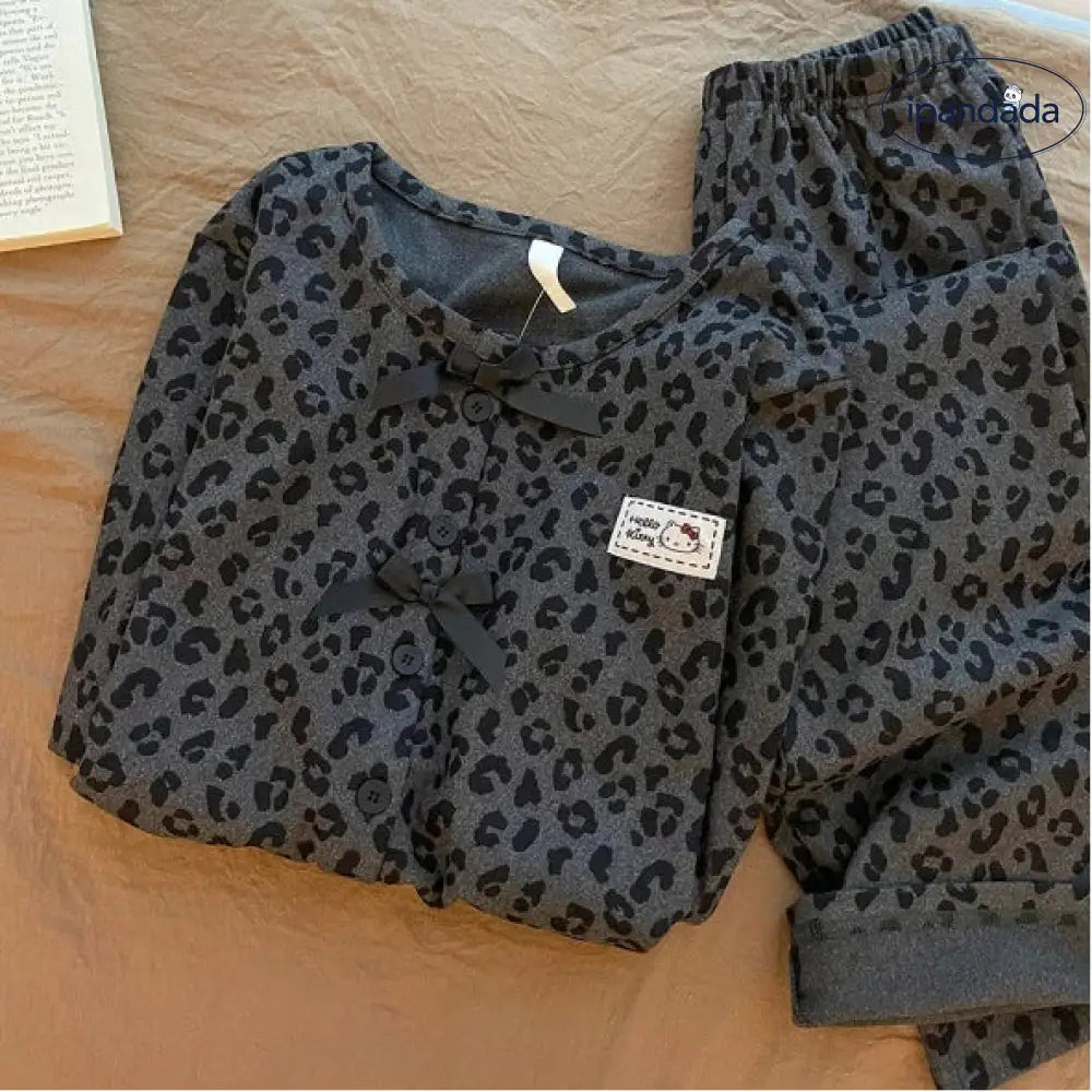 ヒョウ柄 デロン パジャマ レディース 秋冬新作 ふんわり 保温 長袖 ルームウェア セット ID3603