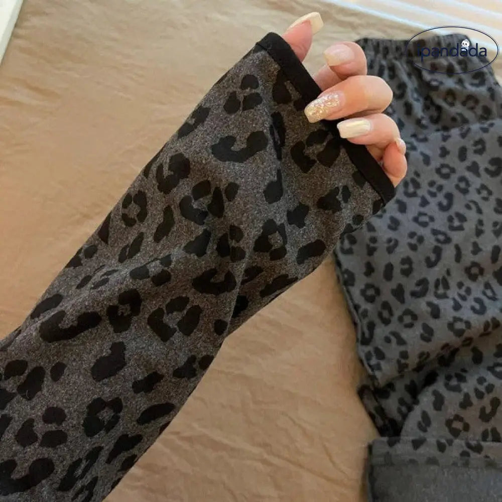 ヒョウ柄 デロン パジャマ レディース 秋冬新作 ふんわり 保温 長袖 ルームウェア セット ID3603