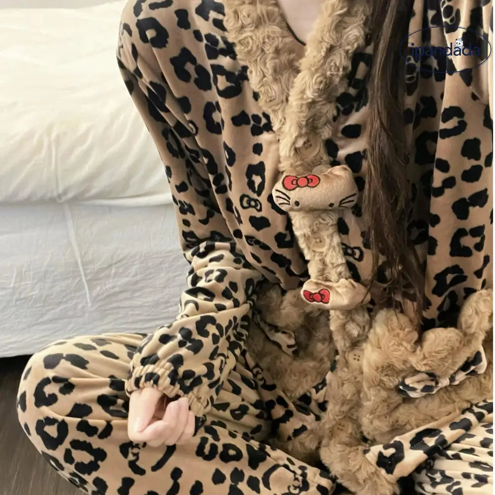 ハローキティ　着ぐるみ　キティちゃん　ヒョウ柄　ハロウィン　フリース　仮装 ハローキティ 着ぐるみ キティちゃん ヒョウ柄 ハロウィン フリース