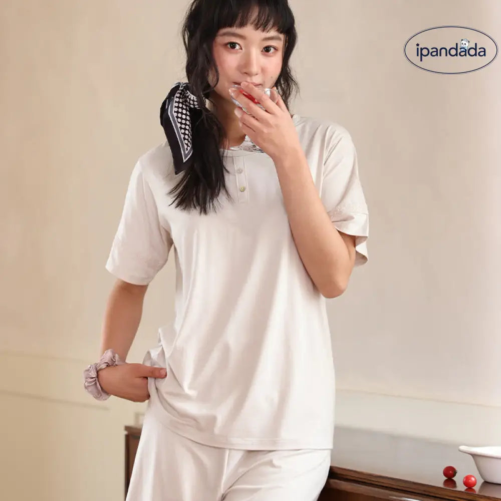 ID1150 春夏季 高級レース 桑蚕糸 女性用 丸首 半袖 ショートパンツ ルーズセット ホーム＆外出用 プレミアム 涼感 吸汗速乾 抗菌 軽量 シンプル 上品 リラックス ナチュラル 清潔感 レディース＞セットアップ