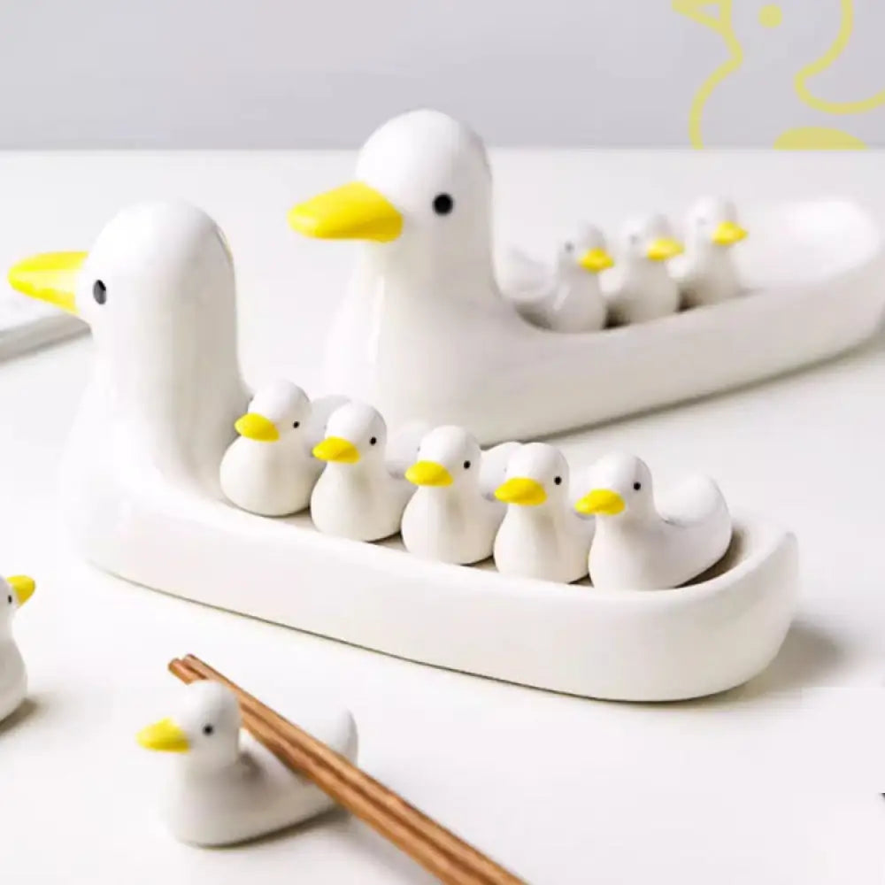 ID1246 箸置き 陶器製 アヒルの子 デザイン おもてなし膳 和食器 おしゃれ コンパクト 抗菌 ギフト対応 クリームイエロー 写真通り インテリア雑貨＞その他