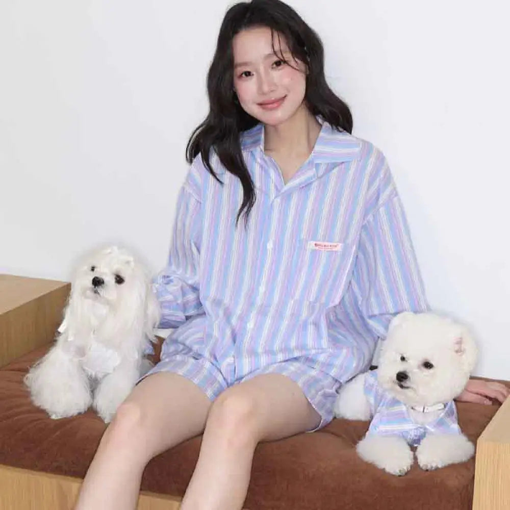 ID2099 ペットオーナー マッチング 韓国風 かわいい 犬用 猫用 服 ペア ブルー ストライプ シャツ おそろい コーデ ペットウェア オーナーウェア カップル おしゃれ 春 夏 薄手 軽やか 着心地 快適 ストライプ デザイン