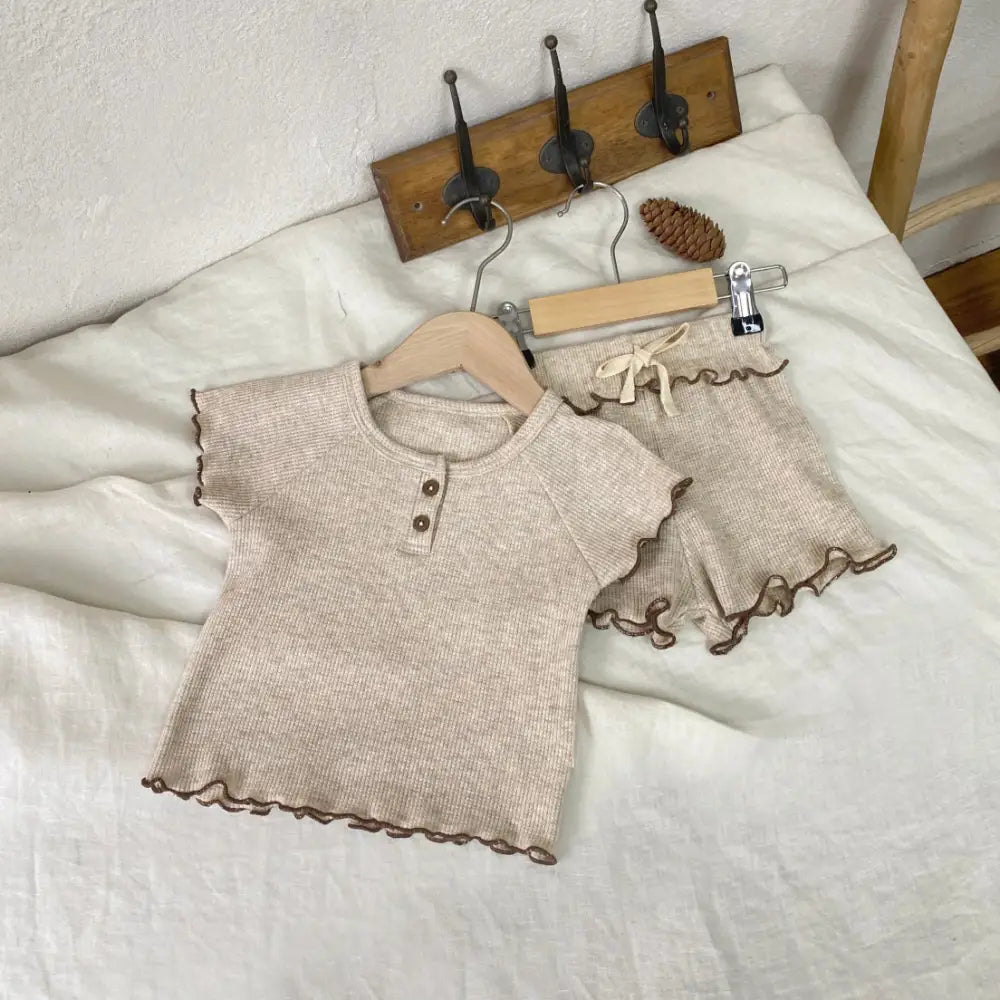 ID552 ルームウェア キッズ女の子 夏用 ワッフル生地 半袖Tシャツ＋ショートパンツ ルームウェア 2点セット ウェーブフリンジ ベビー服 カーキ / 73cm ベビー＆キッズ＞キッズ