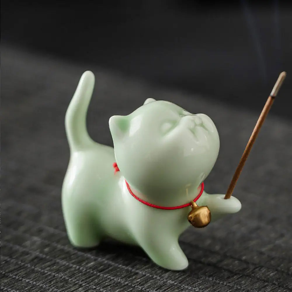 ID783 インセンスホルダー 陶器製 猫 デザイン かわいい ミニサイズ 茶道 茶席 卓上 香り鑑賞 アロマ 工芸品 置物 デコレーション ギフト プレゼント 和風 インテリア セラミック キャット 香立て 手作り風 グリーン猫型香立て