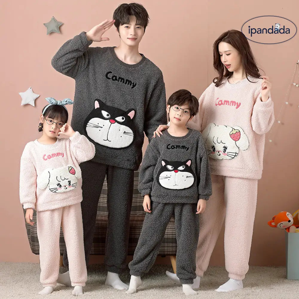 秋冬 珊瑚フリース 子供 パジャマ ダックスフント 家族 3 4人 保温 フランネル 親子 ホームウェア セットアップ 暖かい 柔らかい 快適 おしゃれ ルームウェア 着心地 ナチュラル ゆったり ファミリー ID2836