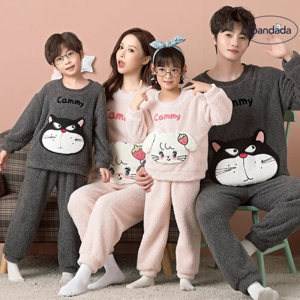 秋冬 珊瑚フリース 子供 パジャマ ダックスフント 家族 3 4人 保温 フランネル 親子 ホームウェア セットアップ 暖かい 柔らかい 快適 おしゃれ ルームウェア 着心地 ナチュラル ゆったり ファミリー ID2836