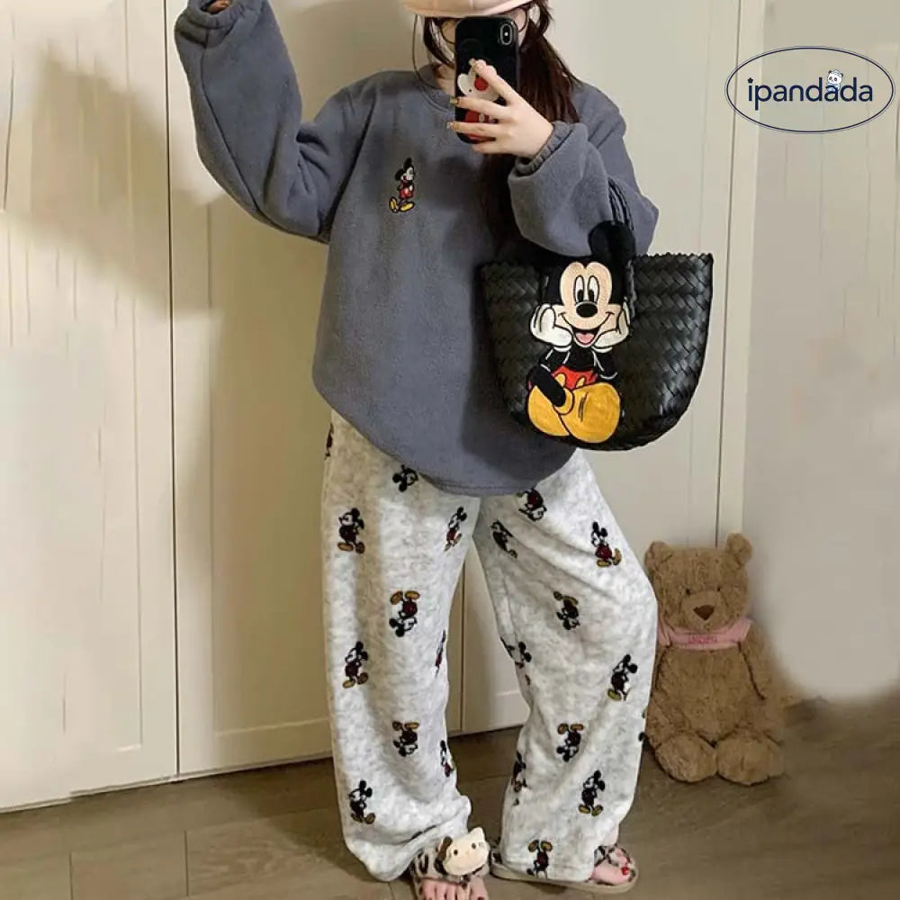カップル パジャマ レディース 秋冬 厚手 フリース裏起毛 セットアップ かわいい キャラクター ミッキー メンズ 大サイズ ホームウェア 外出可 暖かい 柔らかい 保温 快適 おしゃれ ルームウェア 自宅用 リラックス 着心地 ナチュラル ID2659