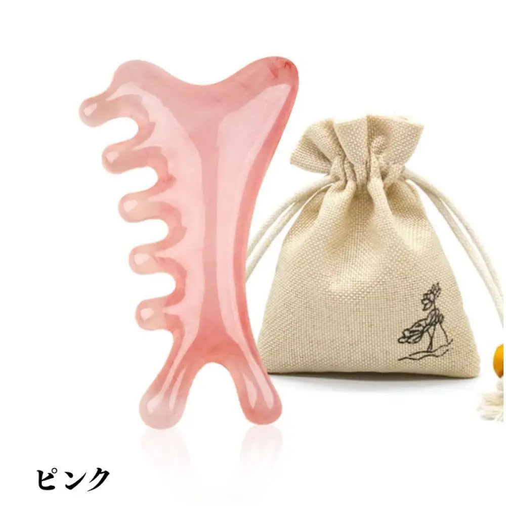 4in1美顔 かっさ プレート 小顔ケア 収納袋付き 美容グッズ 美顔器 フェイスケア 頭皮ケア 顔マッサージ 全身マッサージ 小顔効果 健康グッズ ツボ押し フェイスライン リフトアップ 肩こり改善 頭皮マッサージ ID2149 ピンク