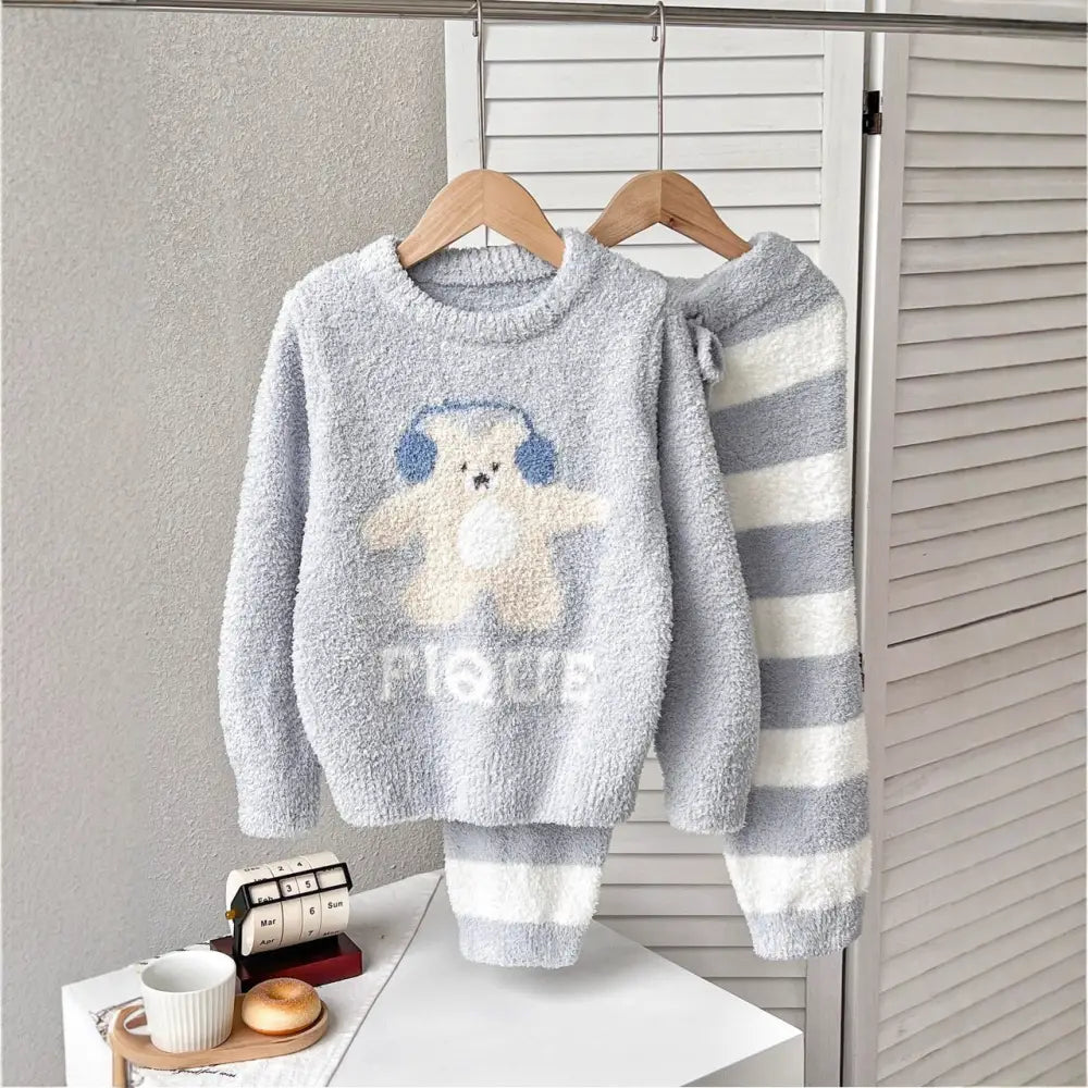 かわいい フリース 子供 男女兼用 ホームウェア パジャマ セットアップ 暖かい 柔らかい 保温 快適 おしゃれ ルームウェア 自宅用 リラックス 着心地 ナチュラル ゆったり ファミリー キッズ ジュニア ベビー ID2928 ブルー