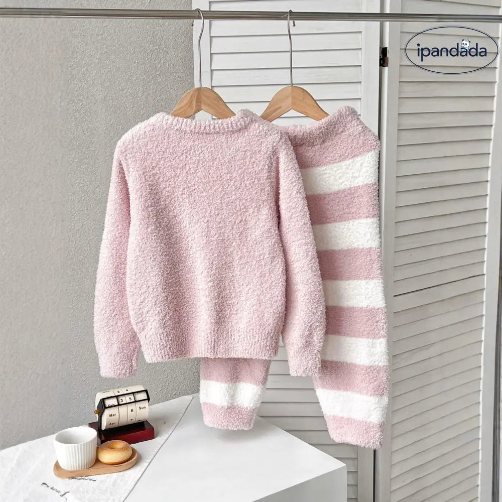 かわいい フリース 子供 男女兼用 ホームウェア パジャマ セットアップ 暖かい 柔らかい 保温 快適 おしゃれ ルームウェア 自宅用 リラックス 着心地 ナチュラル ゆったり ファミリー キッズ ジュニア ベビー ID2928