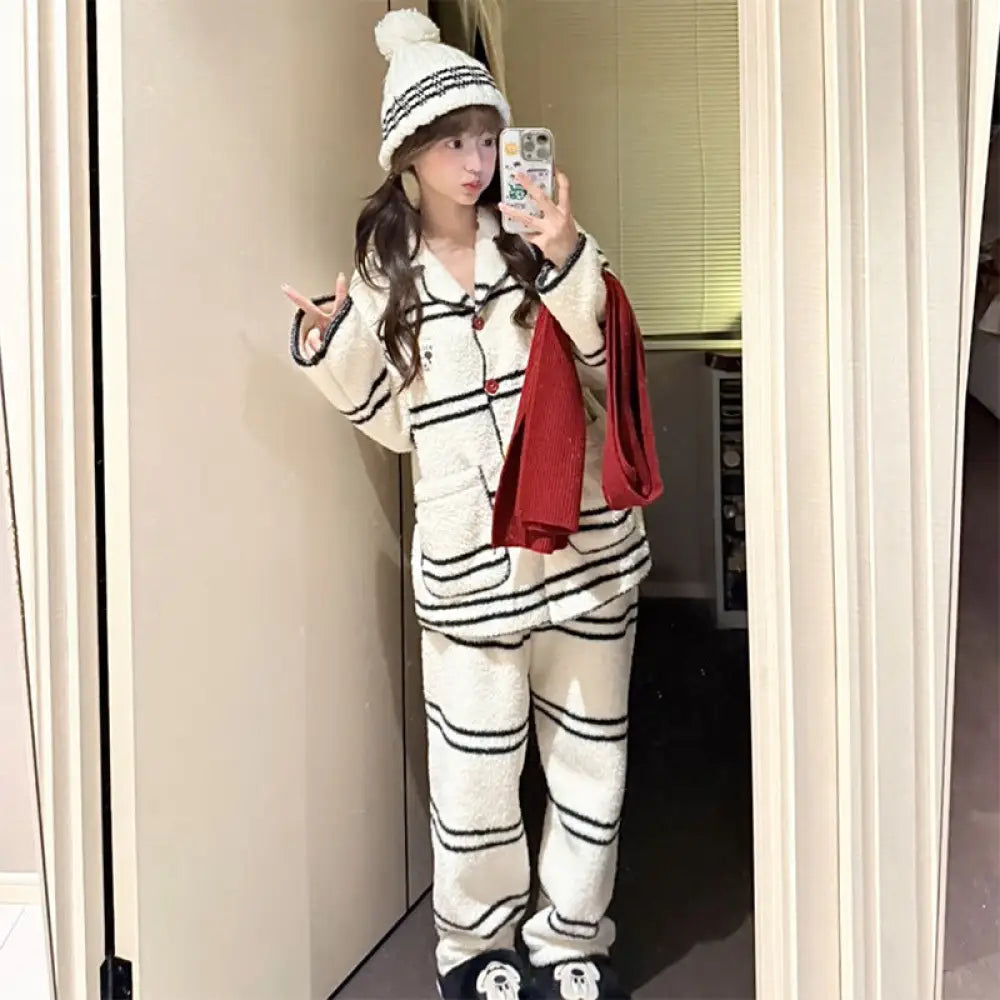かわいい キャラクター フード付き 白黒 ストライプ ロングパイル パジャマ レディース 冬 長袖 パンツ ホームウェア セットアップ 暖かい 柔らかい 保温 快適 おしゃれ ルームウェア 自宅用 リラックス ID2826 タイプ③