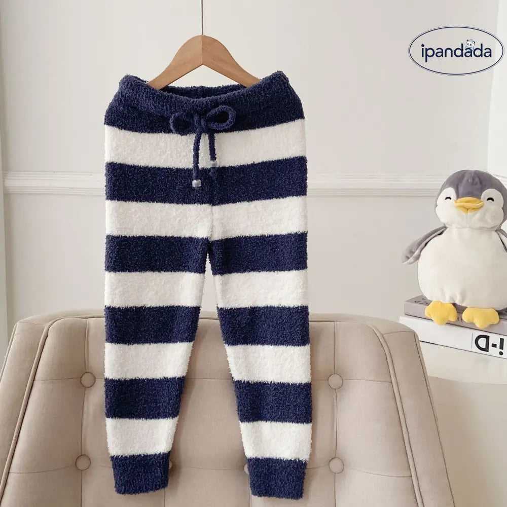 かわいい 子供 恐竜 秋冬 厚手 ふわふわ パジャマ ホームウェア セットアップ 暖かい 柔らかい 保温 快適 おしゃれ ルームウェア 自宅用 リラックス 着心地 ナチュラル ゆったり キッズ ジュニア ファミリー ID2699