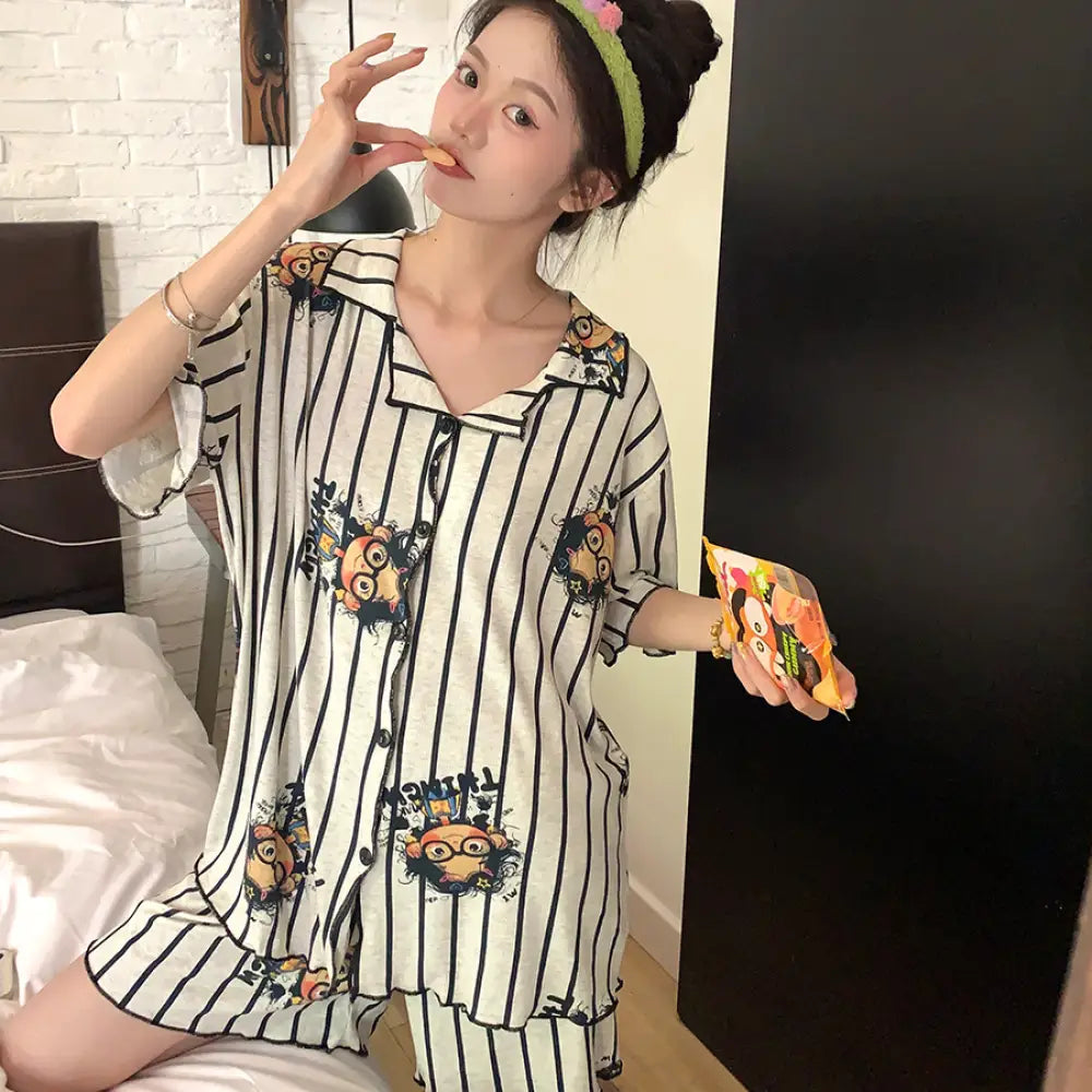 ID1260 【かわいいキャラクター柄】ストライプパジャマセット 夏用 半袖 + 半パン 肌触り最高 通気性抜群 おしゃれ部屋着 レディース＞セットアップ