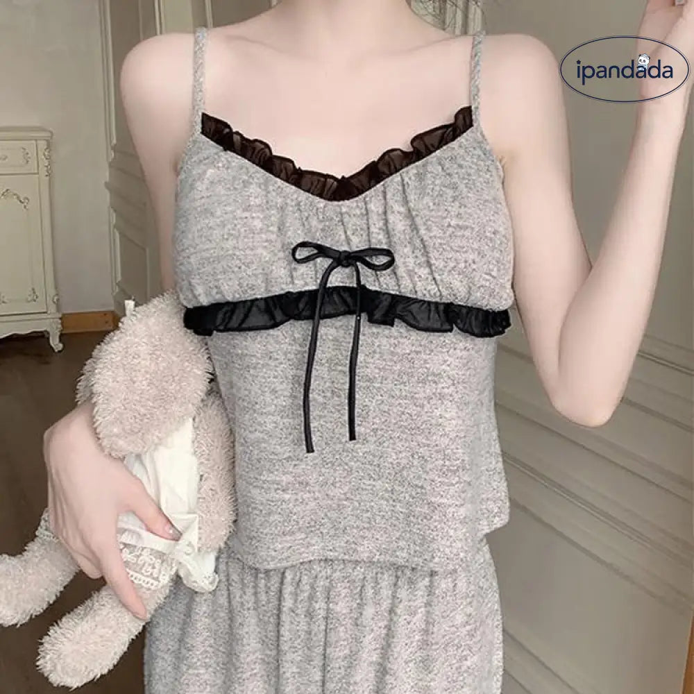 可愛いパジャマカップ付き 3点セット ルームウェア レディース レース セクシー 寝巻き 女の子 部屋着 サテン 長袖 パンツ ズボン キャミソール 上下セット 無地 おしゃれ 秋 春 夏 可愛い レディース＞セットアップ